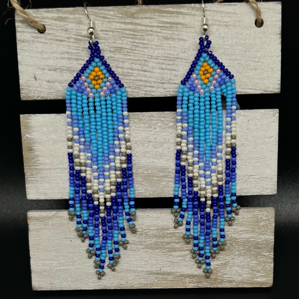 Handmade Bohemian luxe southwestern Navajo beaded dangle earrings